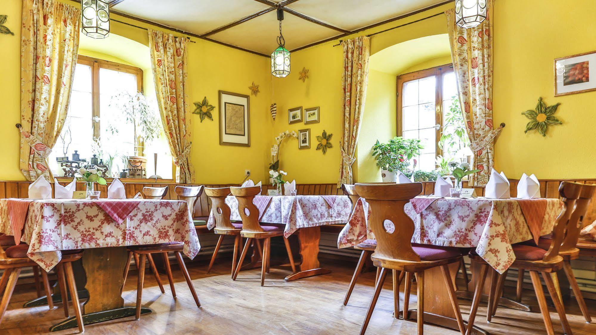 שאלשטאדט Hotel-Restaurant Zum Ochsen מראה חיצוני תמונה