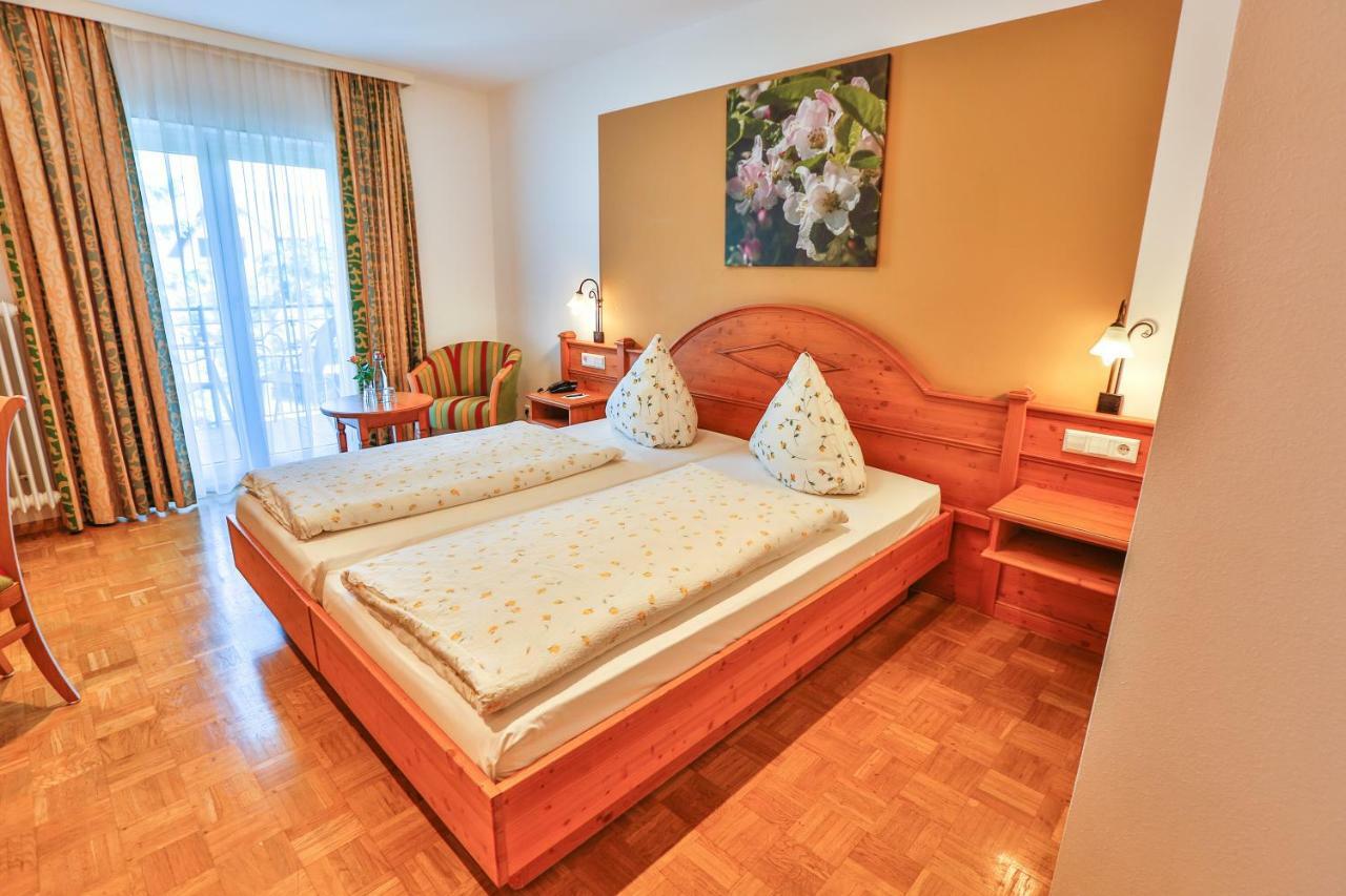 שאלשטאדט Hotel-Restaurant Zum Ochsen מראה חיצוני תמונה