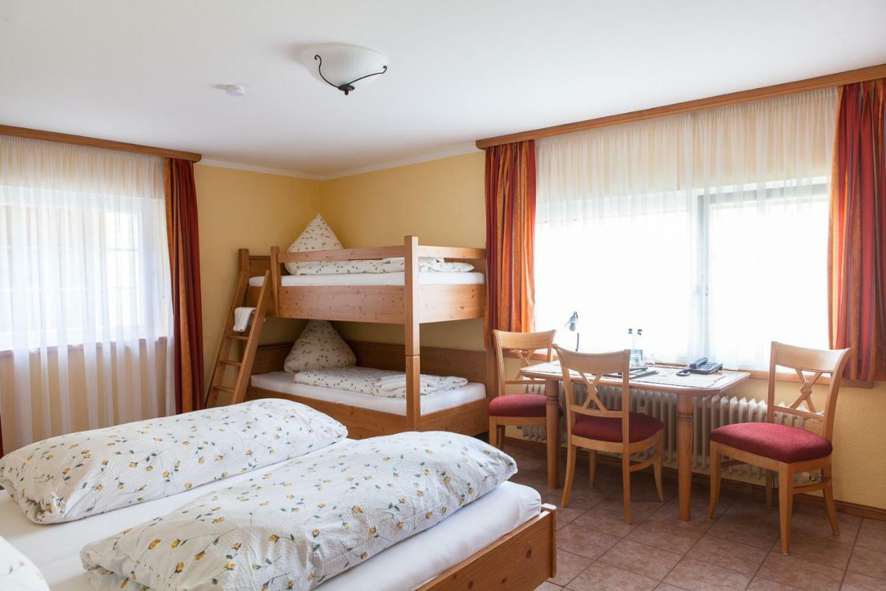 שאלשטאדט Hotel-Restaurant Zum Ochsen מראה חיצוני תמונה
